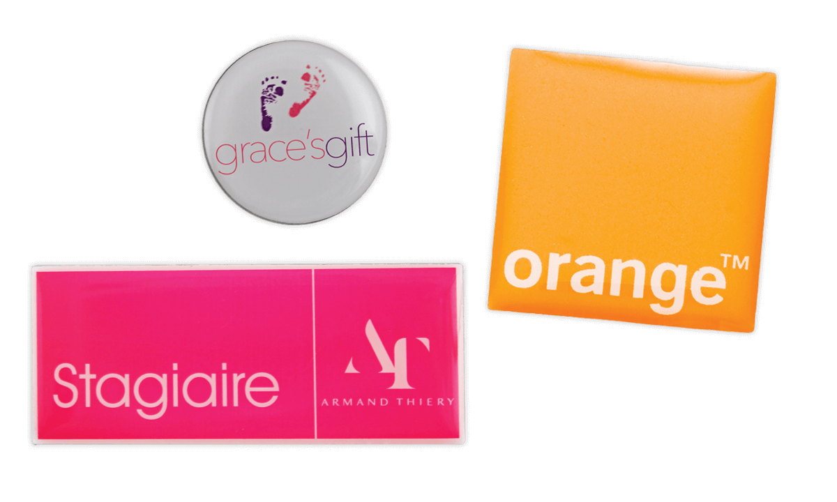 Badges imprimés en métal